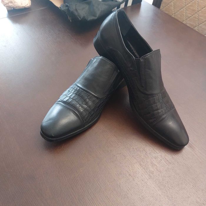 Чоловіче взутя нове