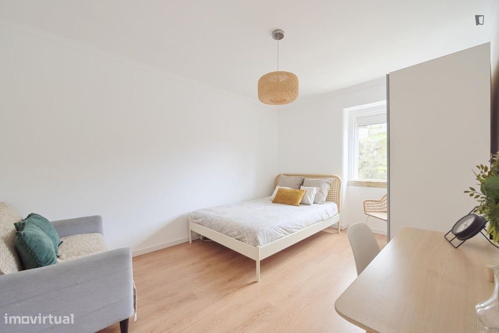 Quarto - localizado em Arroios Lisbon