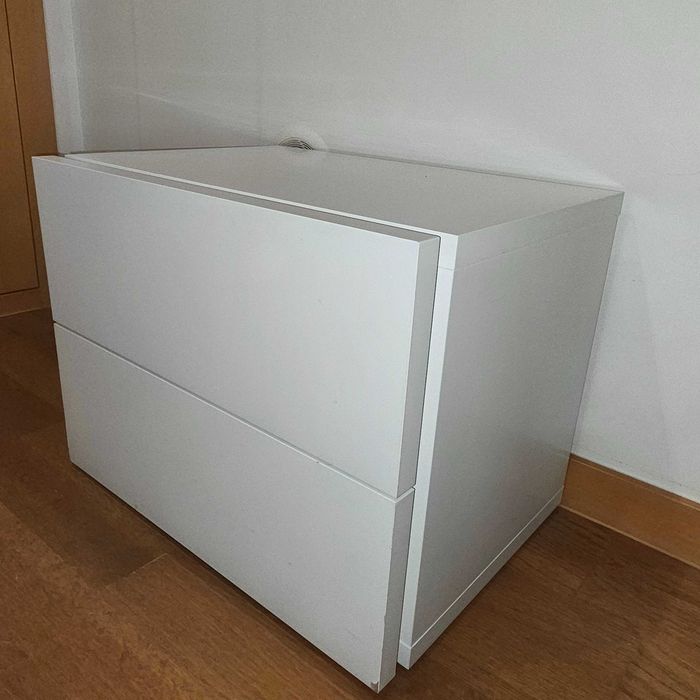 Cómoda Branca, 6 gavetas 180X54X83 + Mesa cabeceira branca 60x44x46