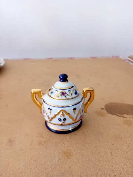 Loiça procelana pintada à mão Myrtus