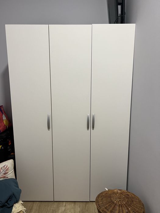 Roupeiro com 3 portas