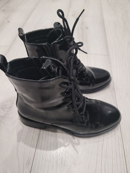Botki lakierowane damskie
