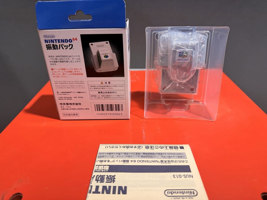 Rumble Pak oficial para a consola Nintendo 64