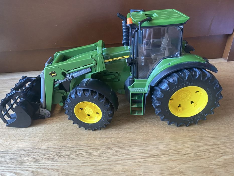 Trator Bruder John Deere 7930