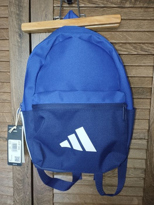 Nowy mały plecak Adidas