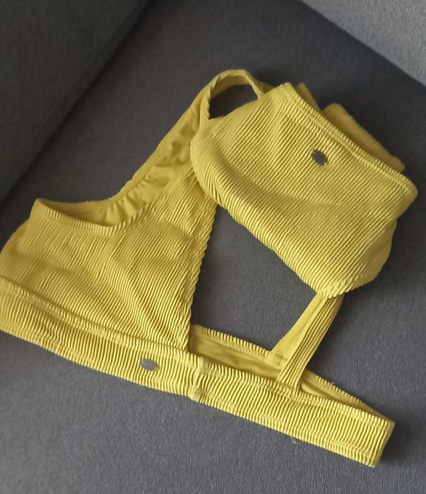 Bikini amarelo, como novo, Pull&Bear, colecção  Pacific Republic