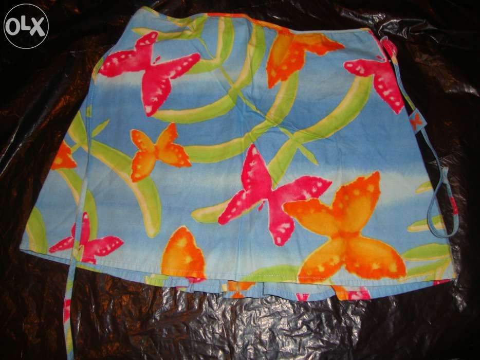 Roupa de menina, nova e usada