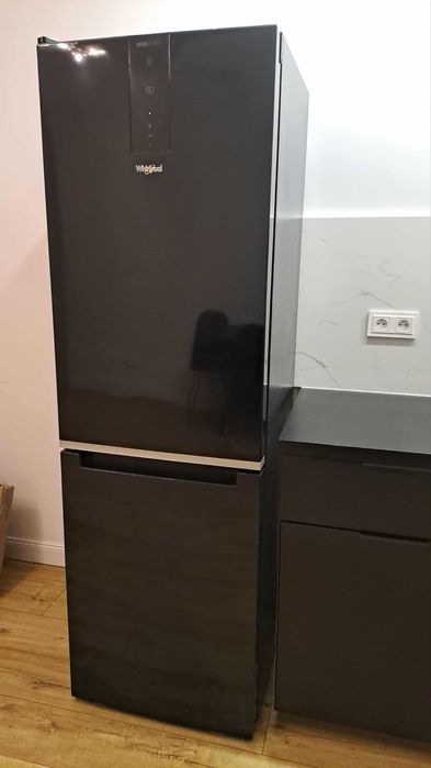Lodówka whirpool czarna 191 cm pełny NoFrost