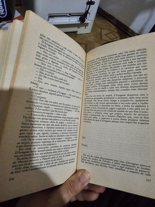 Os Três Mosqueteiros - Alexandre Dumas - Capa Dura