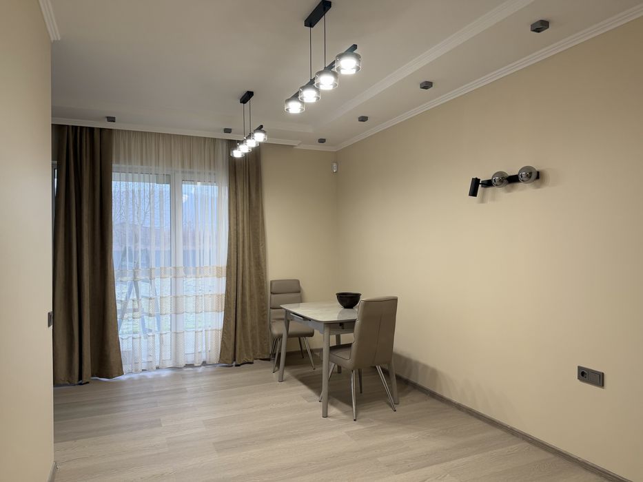 Продається новий дуплекс у Невицькому