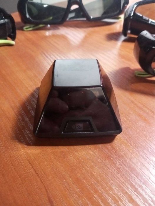 Очки Nvidia 3D Visuon, kit пирамидка (1), в наличии 6 пар очков