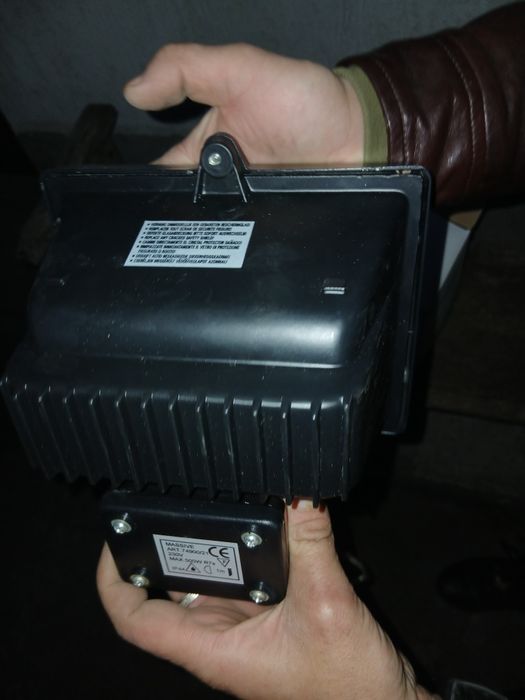 Продам прожектор