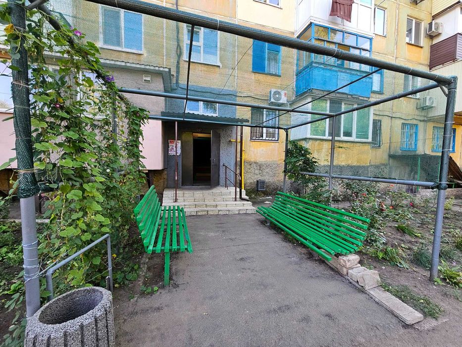 Продаж 2-х кімнатної квартири по вул. Гірників