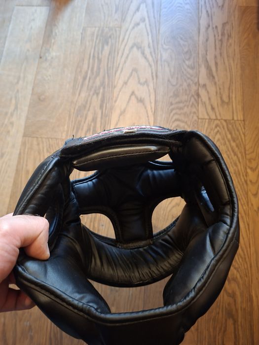 Kask bokserski, kickboxing