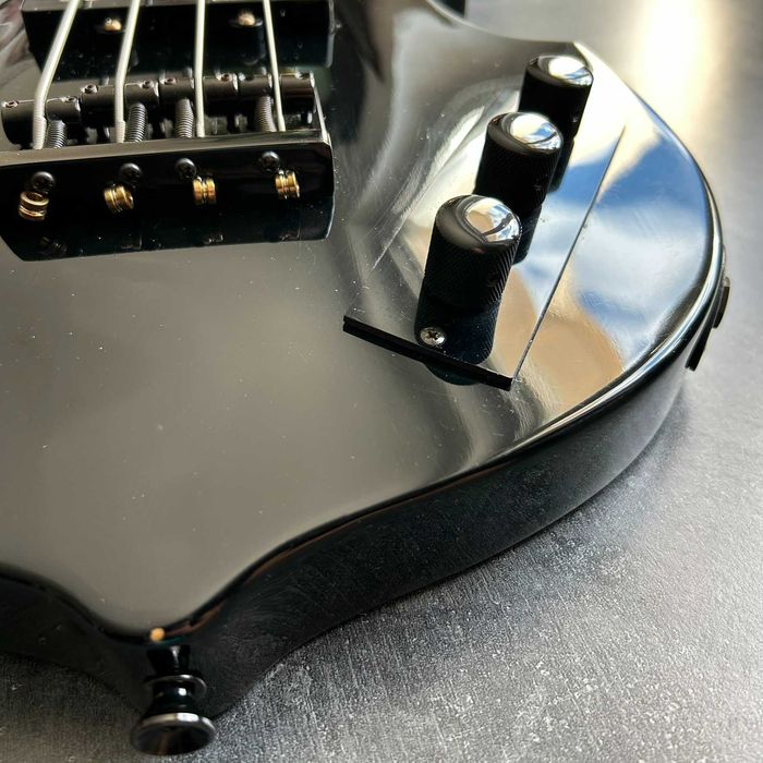 Edwards ESP E-JV 95 Made in Japan midscale 32 cale Seymour Duncan PJ  violin gitara basowa bass skrzypcowy