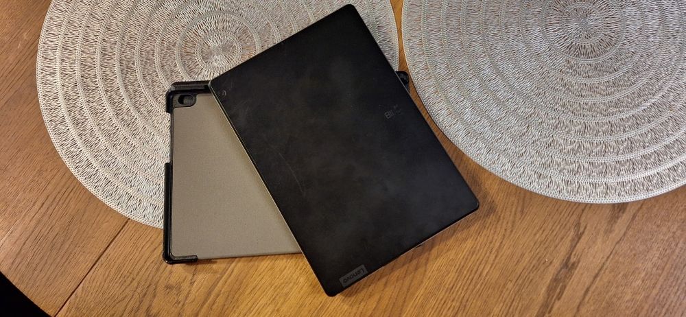 Tablet LENOVO M10 2/32 GB Wi-Fi Czarny