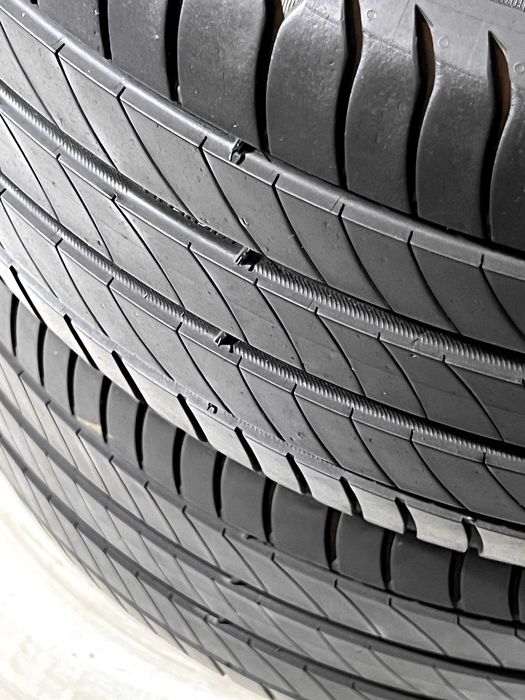 Pneus Michelin Primacy 4 - 245/40/18 - Excelentes