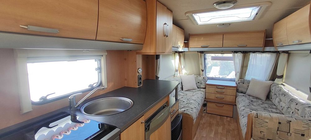 Caravana - Cozinha equipada e 4 camas