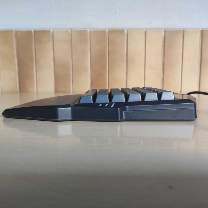 Teclado Gaming Rgb de Uma Mão