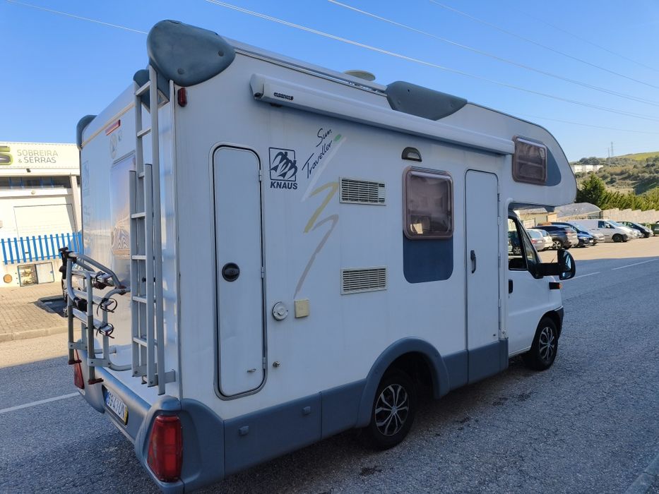 Autocaravana com A/C  2.8 6lugares de livrete