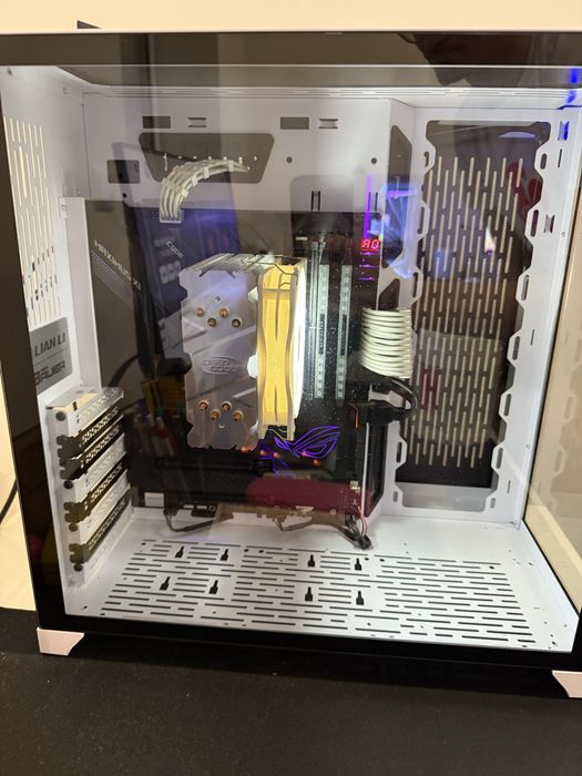 Desktop i7 9700k 16GB RAM