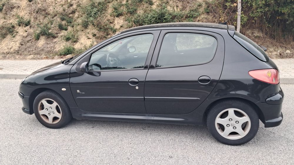 PEUGEOT 206 1.1  Edição especial Black & Sklver Edition 2005