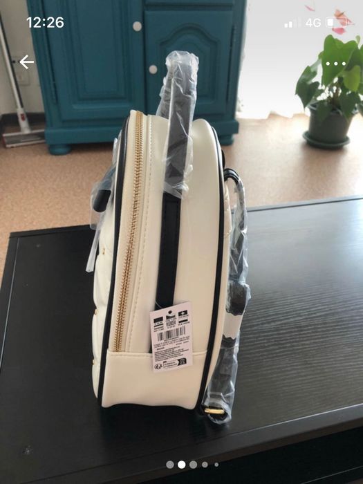 Mochila beje e preta