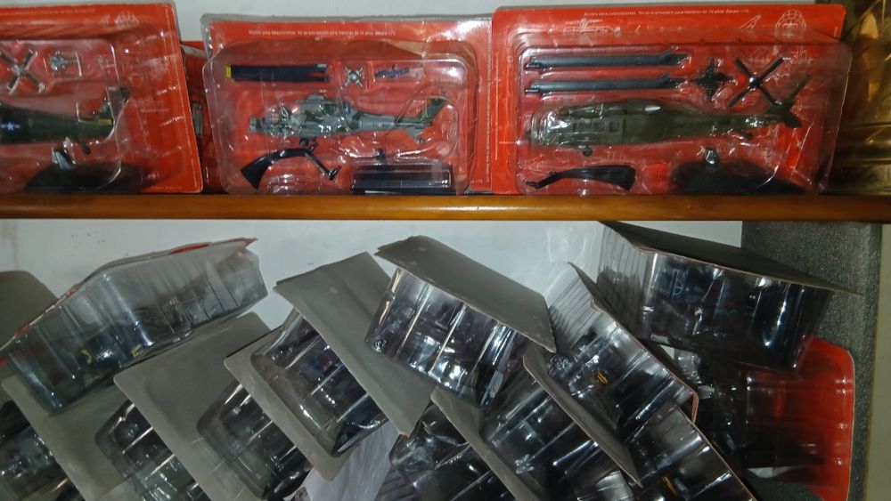 Colecao  48 Heitopeto  e  10 avioes guerra