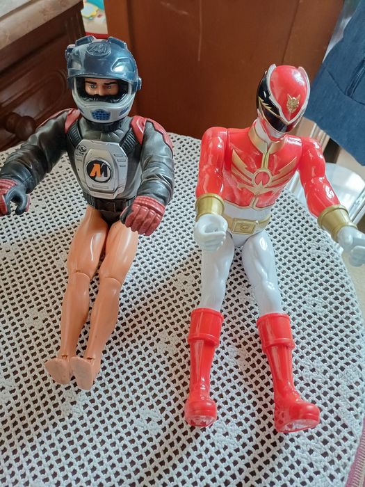Conjunto de Action Man e Power Ranger