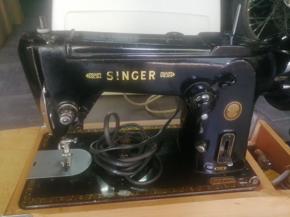 Maquina costura Singer a funcionar Antigo