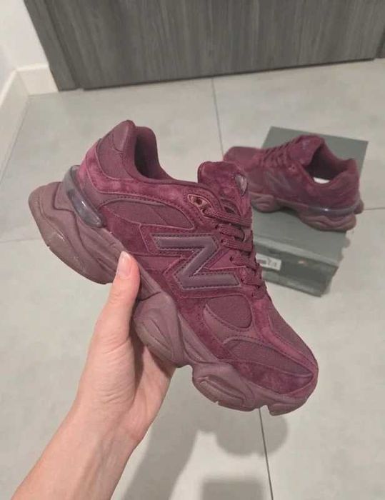 New Balance 9060 Burgundy R.40.5