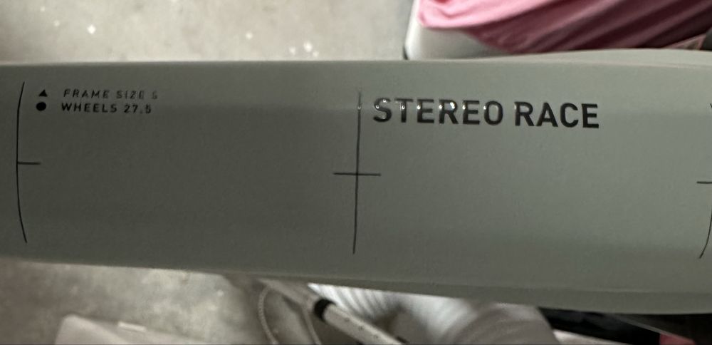 Cube Stereo Hybrid 160 Race tamanho S