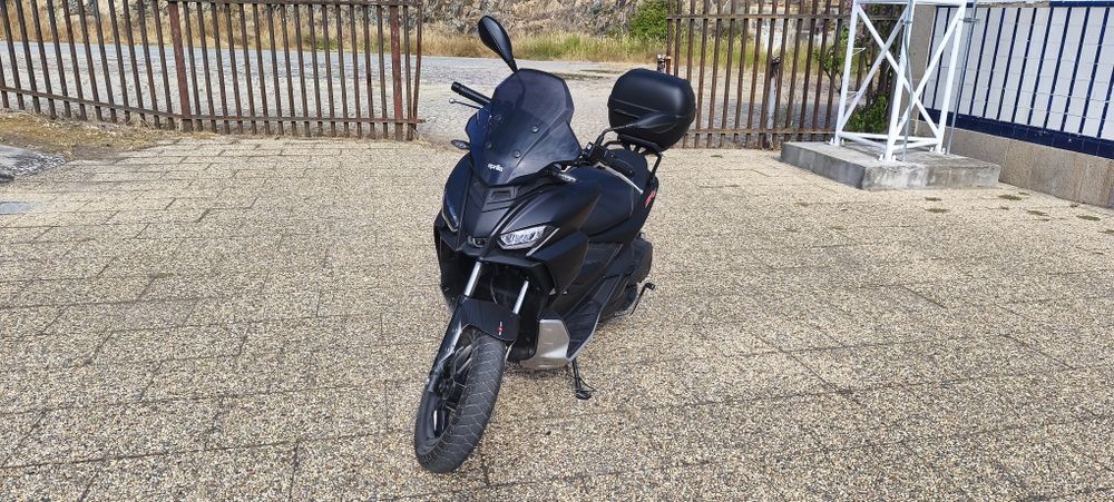 Scotter Aprilia sr gt 125