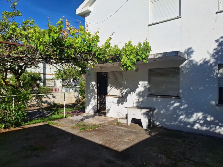 Moradia Isolada T4 cais novo Darque
