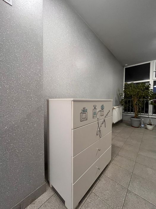 Komoda z 4 szufladami