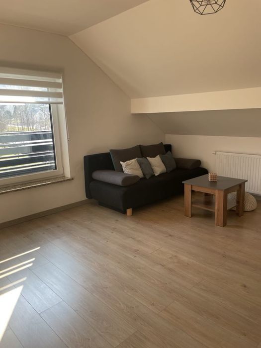 Wynajmę pokój z wyjściem na balkon