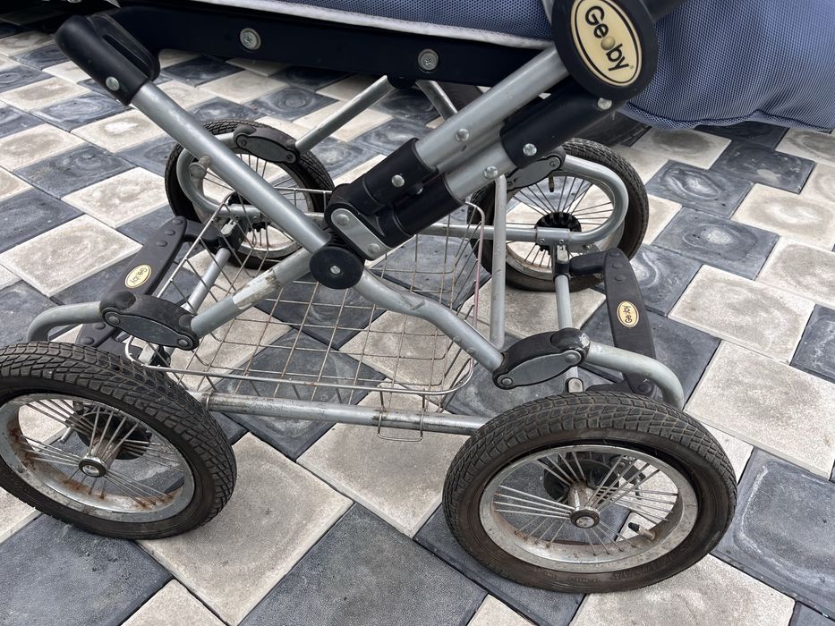 Коляска Geobi з алюміневою рамою