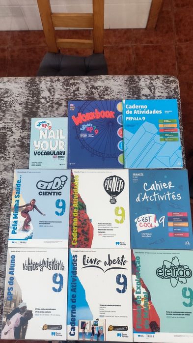 Livros de atividades, Exames