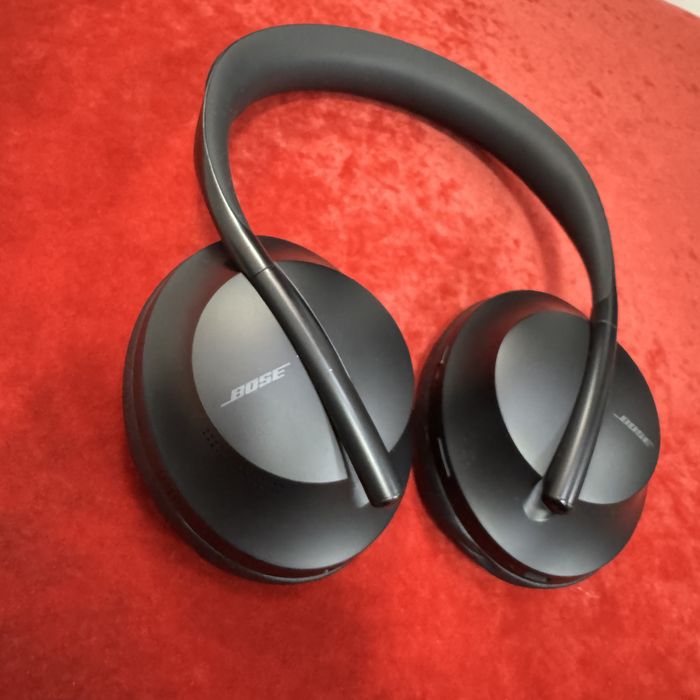 Ідеальні BOSE NOISE Canceling HEADPHONES 700 black