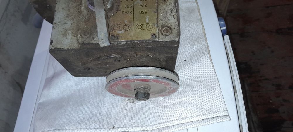 Редуктор от токарного станка по металлу