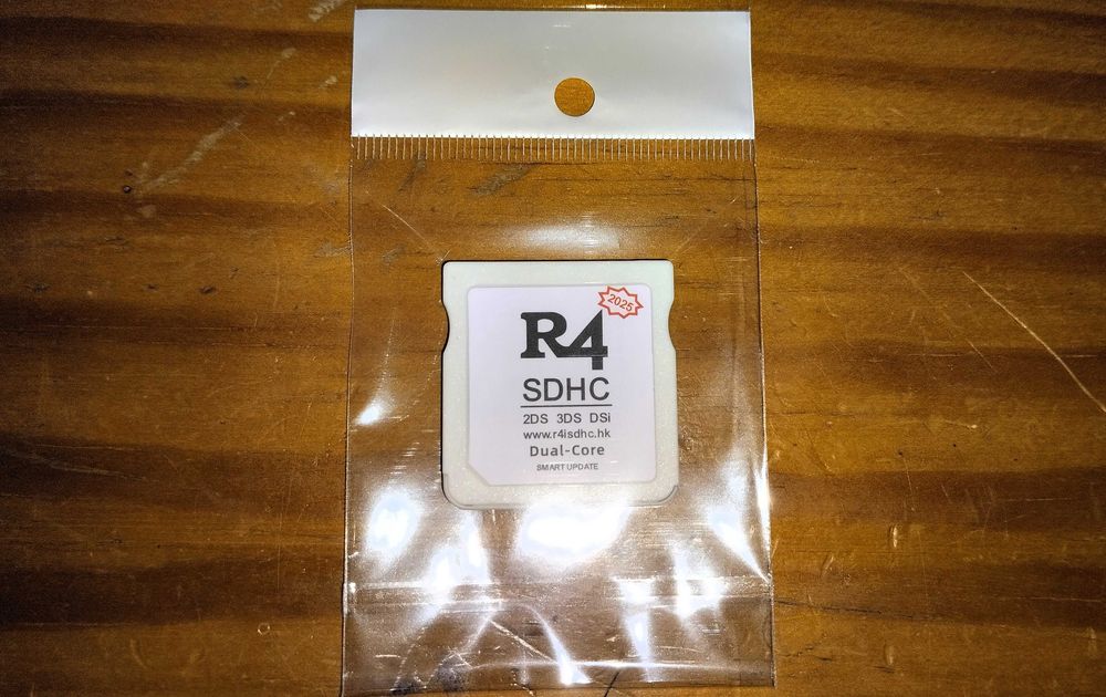 R4 SDHC 3DS DSi 2025 – Lacrado