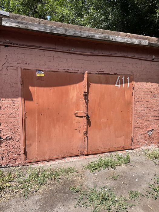 Продам  капітальний гараж