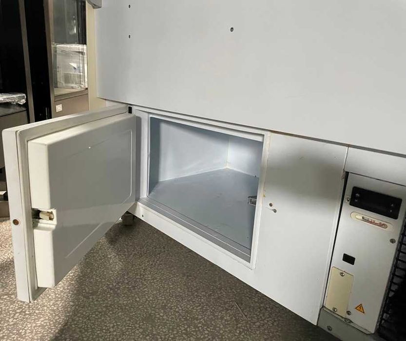 Używany konserwator do lodów ISA 13 RVTB Theater nadmuchowy