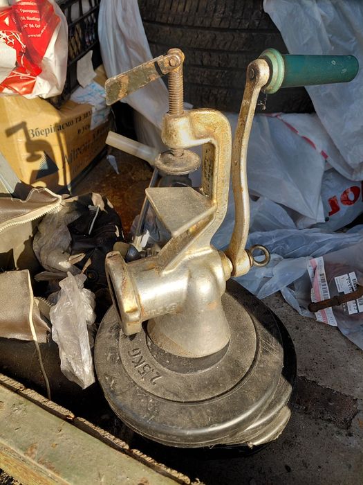 Продам 2 шт мясорубка по ГОСТ б/у