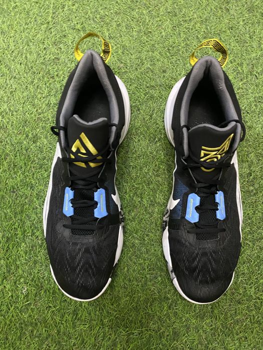 Баскетбольні кросівки nike