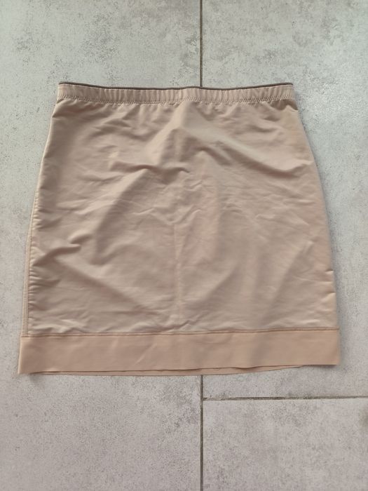 Bielizna, spódniczka damska ściągająca,  retusz brzucha,