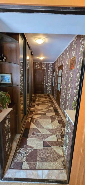 Одноповерховий цегляний будинок 117.3 м², 22 сот, басейн, 2 гаражі