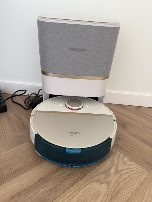 Robot sprzatajacy philips aqua 7000