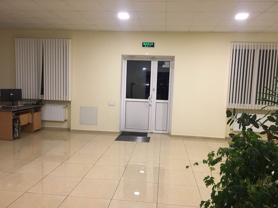 Продаж адміністративного примішення 650 кв.м.свіжий ремонт