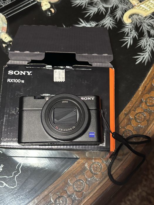 Maquina forografica Sony RX100 VII